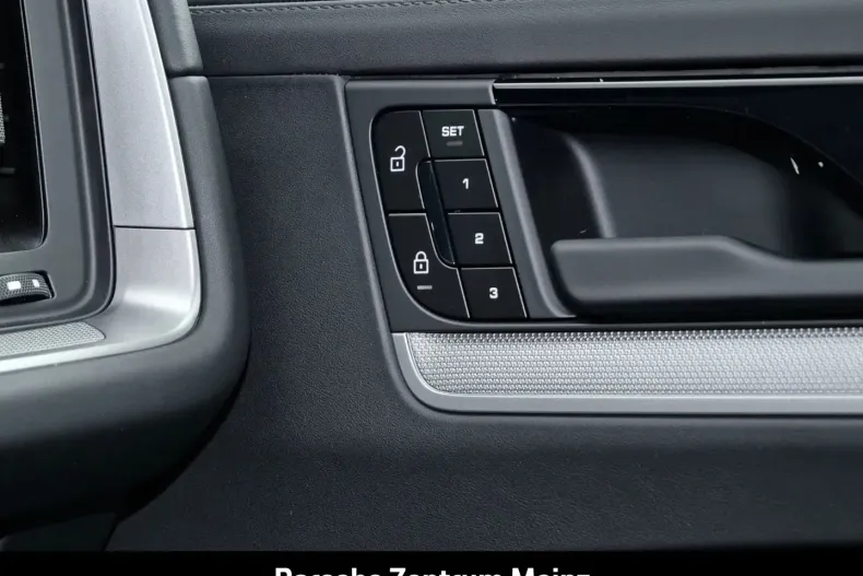 Porsche Cayenne din 2025 cu 18.700 km - oferta POR169727 - foto 39