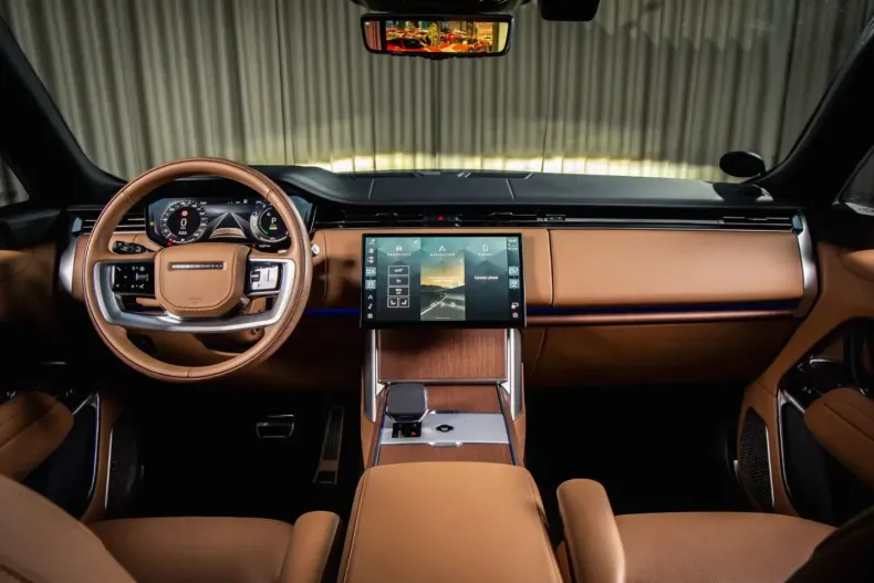 Land Rover Range Rover din 2025 cu 10.500 km - oferta LAN169729 - foto 10