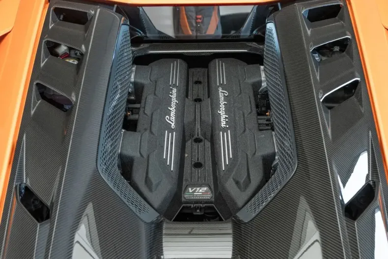 Lamborghini Revuelto din 2025 cu 3.499 km - oferta LAM169730 - foto 18