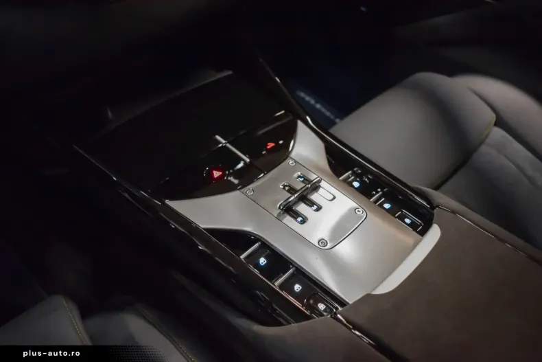 Ferrari Purosangue din 2025 cu 6.900 km - oferta FER169734 - foto 10