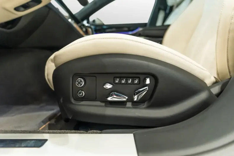 Bentley Flying Spur din 2025 cu 8.390 km - oferta BEN169735 - foto 11