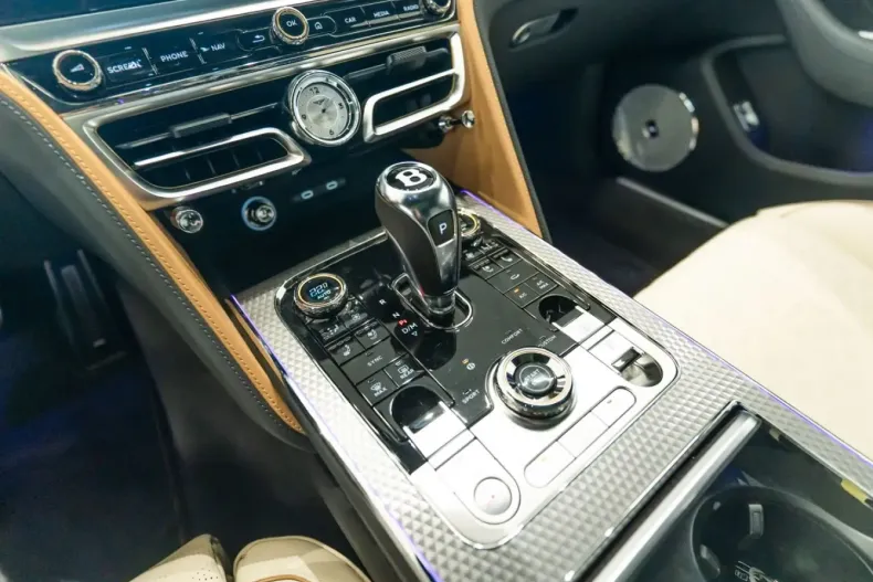 Bentley Flying Spur din 2025 cu 8.390 km - oferta BEN169735 - foto 24