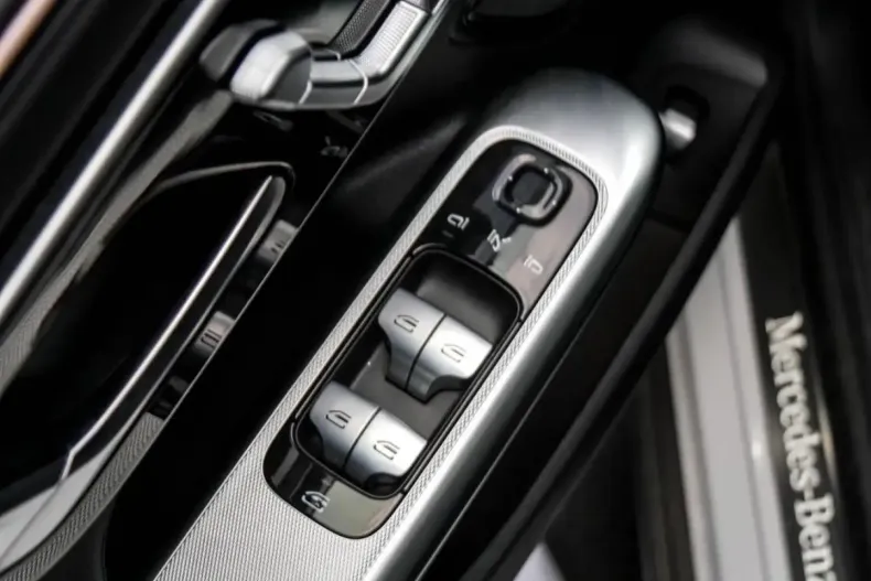 Mercedes-Benz EQE din 2025 cu 12.588 km - oferta MER169739 - foto 17