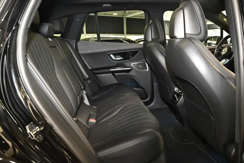 Mercedes-Benz EQE din 2025 cu 8.400 km - oferta MER169740 - foto 4