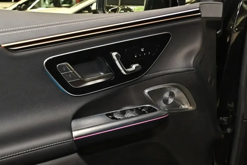 Mercedes-Benz EQE din 2025 cu 8.400 km - oferta MER169740 - foto 20