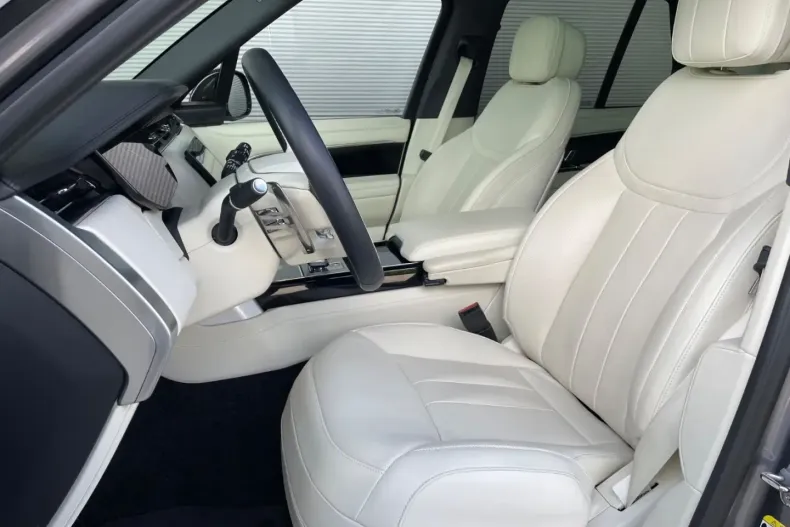 Land Rover Range Rover din 2025 cu 15.700 km - oferta LAN169750 - foto 10