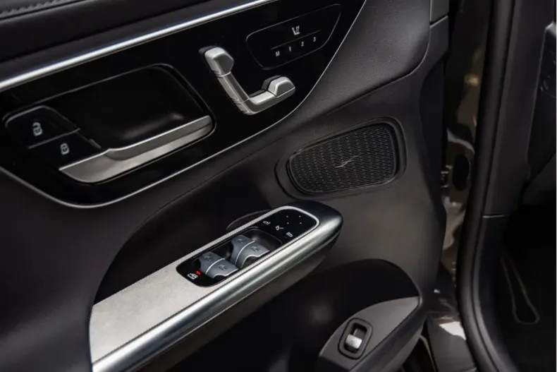 Mercedes-Benz GLC 200 din 2024 cu 19.987 km - oferta MER169755 - foto 18