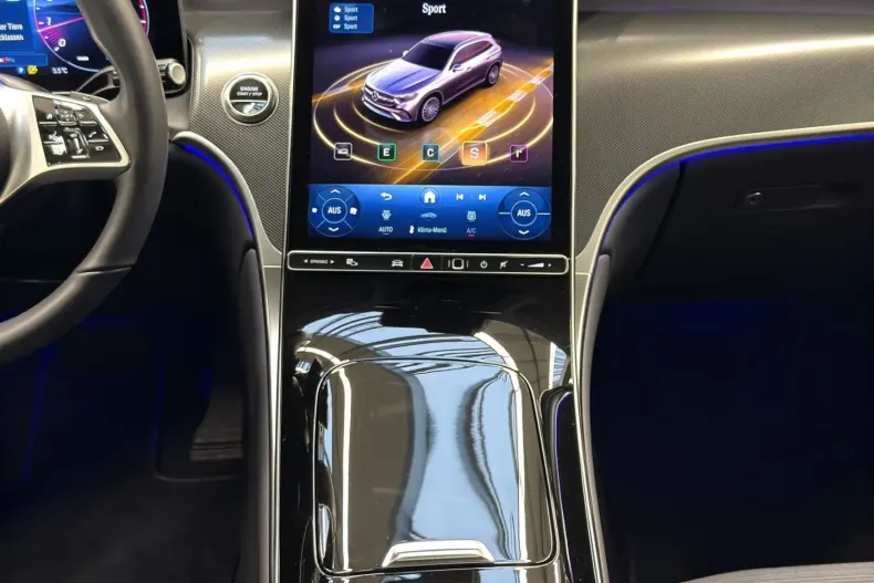 Mercedes-Benz GLC 200 din 2024 cu 7.053 km - oferta MER169760 - foto 19