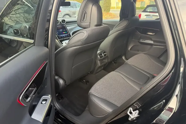 Mercedes-Benz GLC 200 din 2024 cu 20.575 km - oferta MER169762 - foto 9