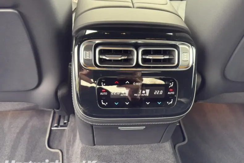 Mercedes-Benz S 580 din 2023 cu 5.890 km - oferta MER169768 - foto 15