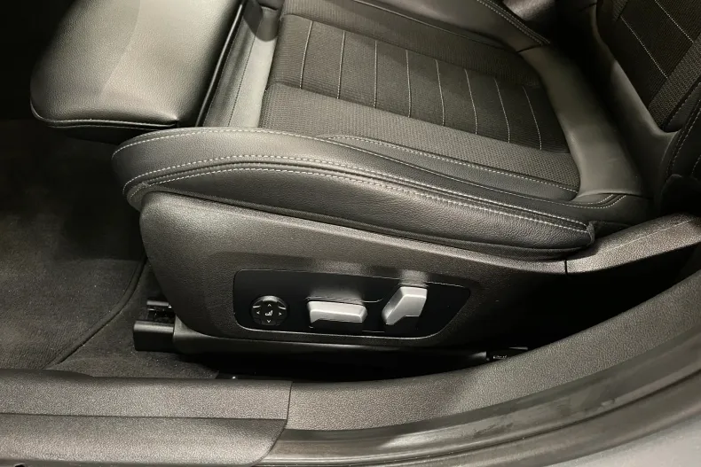 BMW Seria 3 din 2023 cu 79.231 km - oferta BMW169780 - foto 28