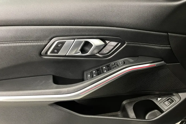 BMW Seria 3 din 2023 cu 79.231 km - oferta BMW169780 - foto 33