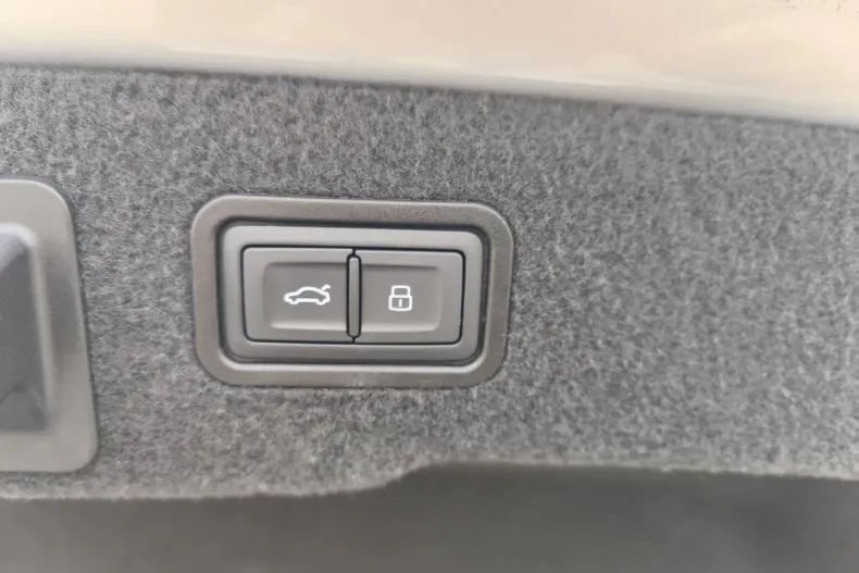 Audi S8 din 2020 cu 76.000 km - oferta AUD169798 - foto 39