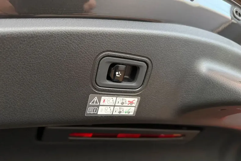 Mercedes-Benz CLE 220 din 2024 cu 24.519 km - oferta MER169809 - foto 6