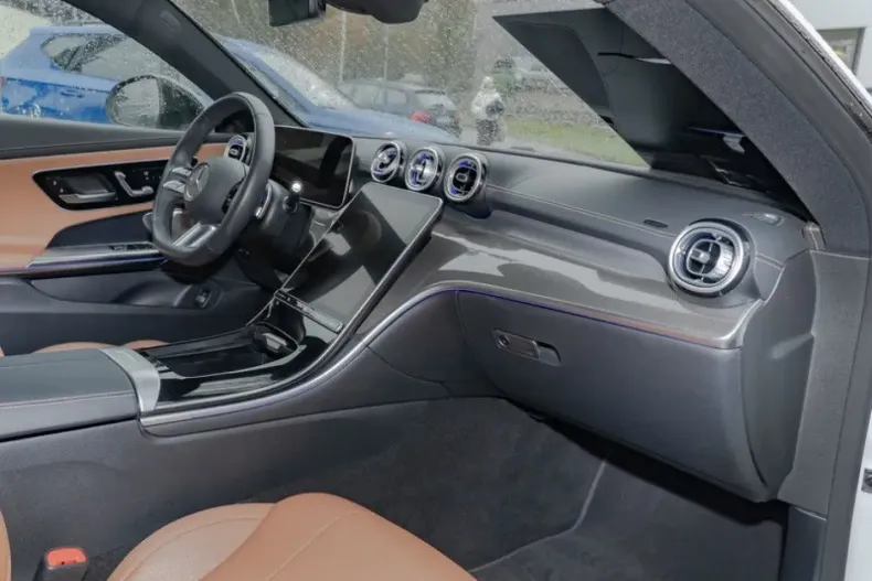 Mercedes-Benz CLE 220 din 2024 cu 26.670 km - oferta MER169829 - foto 8