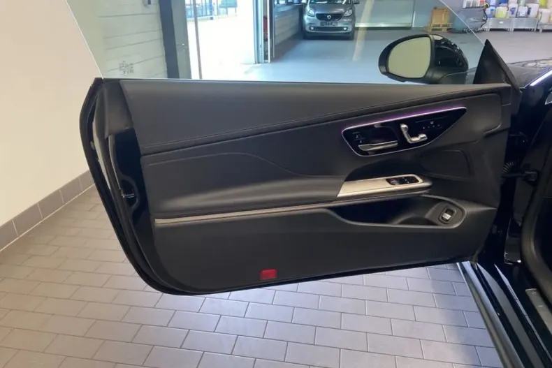 Mercedes-Benz CLE 200 din 2024 cu 11.653 km - oferta MER169831 - foto 12