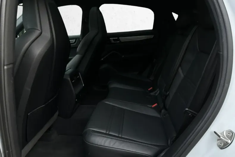 Porsche Cayenne din 2021 cu 46.700 km - oferta POR169848 - foto 8