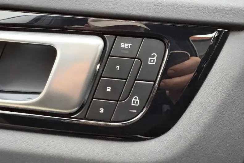 Porsche Cayenne din 2022 cu 51.250 km - oferta POR169851 - foto 27