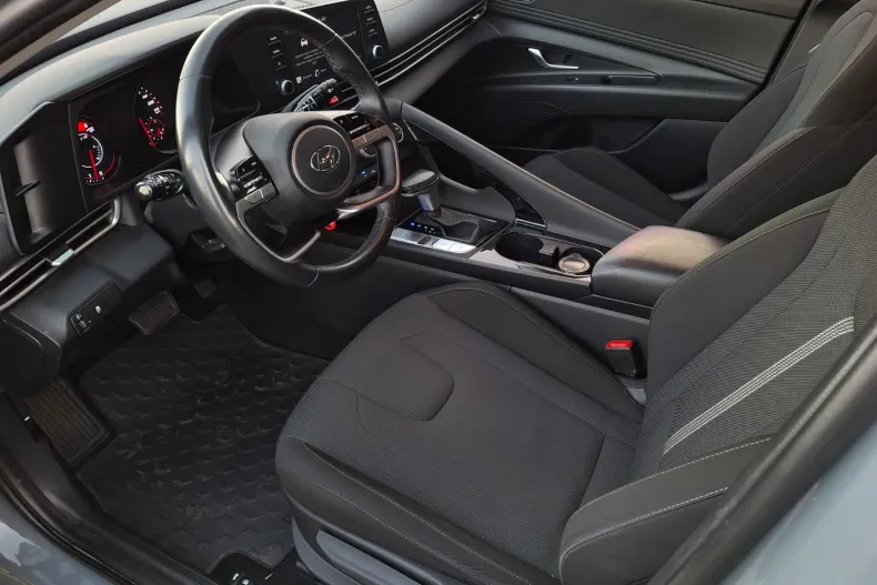 Hyundai Elantra din 2022 cu 41.793 km - oferta HYU169867 - foto 13