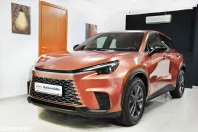 Lexus LBX din 2025 cu 3 km - oferta LEX169870 - foto 1