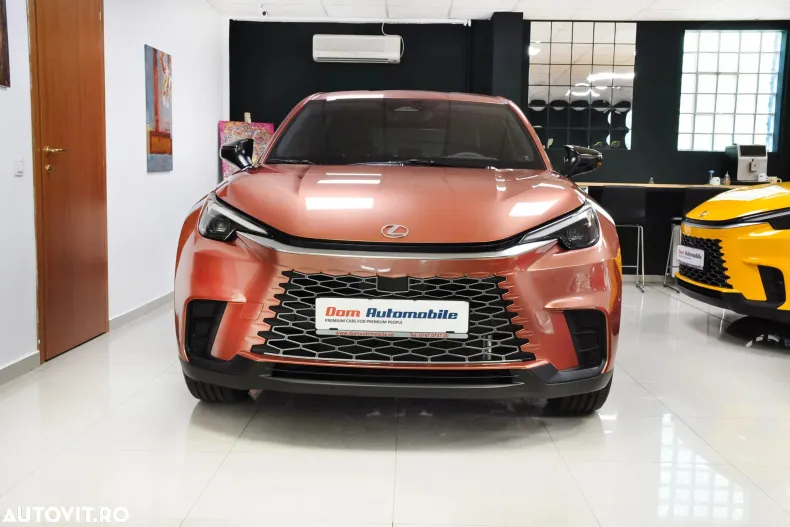 Lexus LBX din 2025 cu 3 km - oferta LEX169870 - foto 2