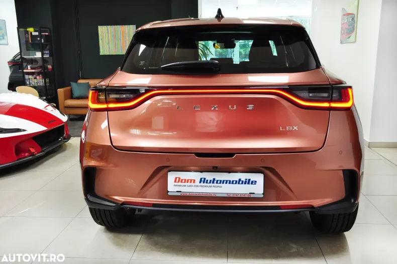 Lexus LBX din 2025 cu 3 km - oferta LEX169870 - foto 7