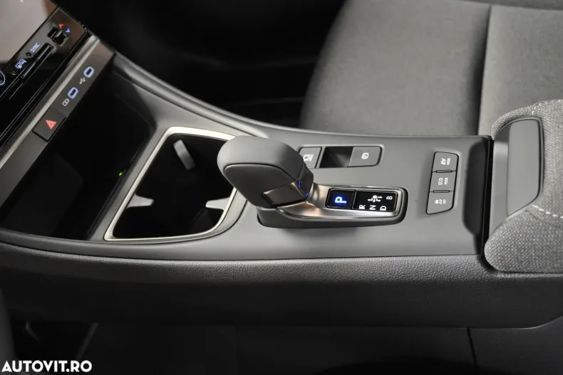 Lexus LBX din 2025 cu 3 km - oferta LEX169870 - foto 18