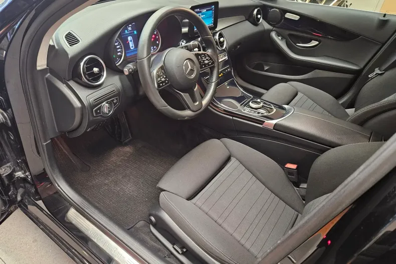 Mercedes-Benz C din 2021 cu 77.000 km - oferta MER169872 - foto 9