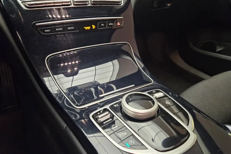 Mercedes-Benz C din 2021 cu 77.000 km - oferta MER169872 - foto 28