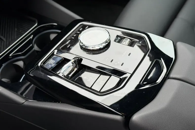 BMW Seria 5 din 2024 cu 25.000 km - oferta BMW169880 - foto 15