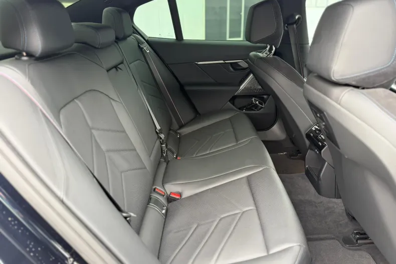 BMW Seria 5 din 2024 cu 25.000 km - oferta BMW169880 - foto 19