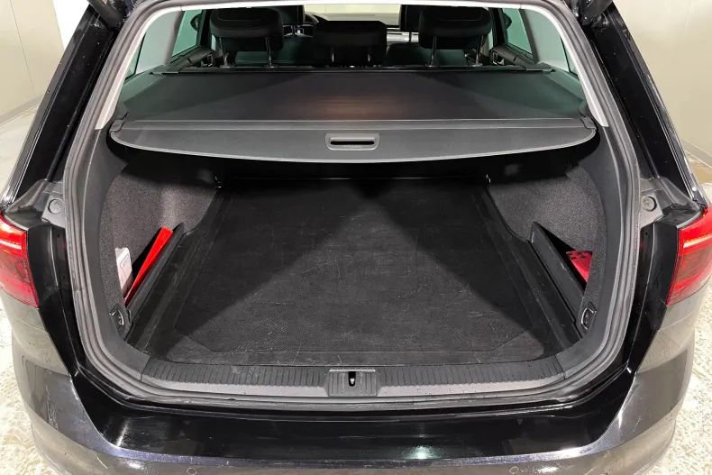 Volkswagen Passat Alltrack din 2021 cu 140.087 km - oferta VOL169883 - foto 13