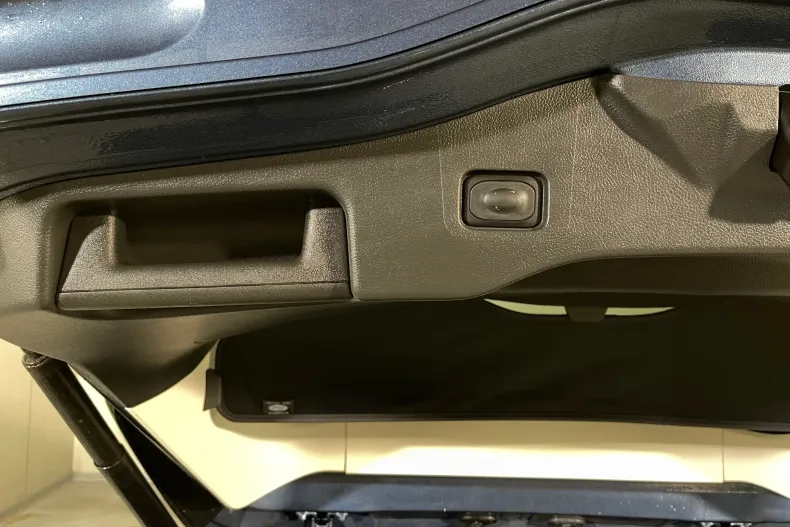 Ford Mondeo din 2020 cu 75.217 km - oferta FOR169884 - foto 26