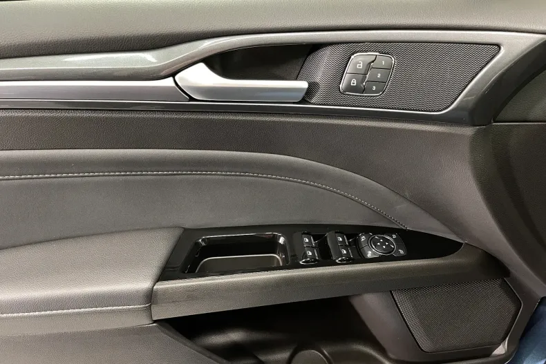 Ford Mondeo din 2020 cu 75.217 km - oferta FOR169884 - foto 27