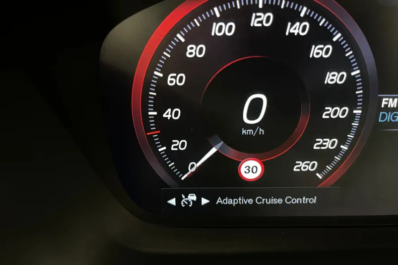 Volvo XC40 din 2020 cu 98.953 km - oferta VOL169885 - foto 23