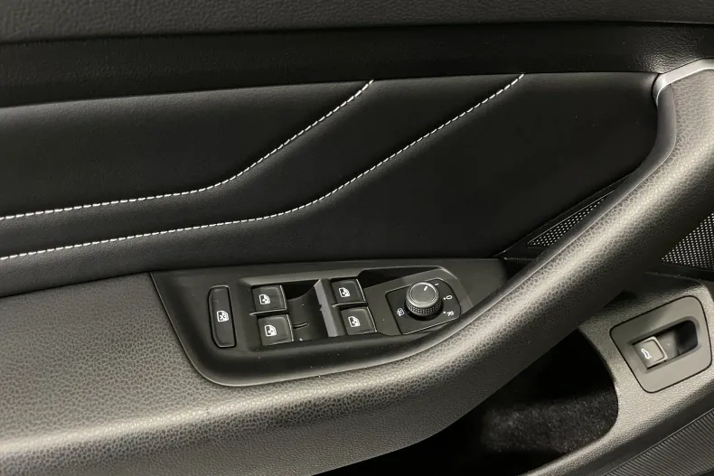 Volkswagen Passat din 2020 cu 24.569 km - oferta VOL169890 - foto 21