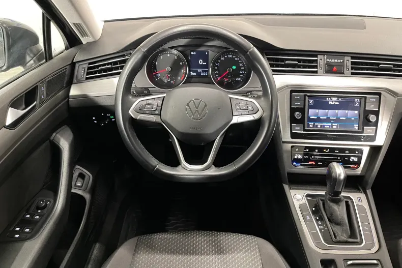 Volkswagen Passat din 2021 cu 39.325 km - oferta VOL169893 - foto 6