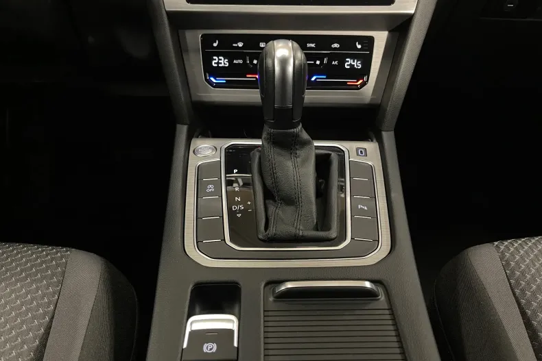 Volkswagen Passat din 2021 cu 39.325 km - oferta VOL169893 - foto 20