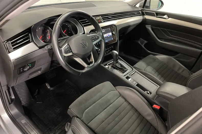 Volkswagen Passat din 2021 cu 85.830 km - oferta VOL169894 - foto 5