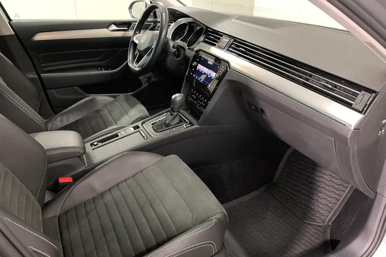 Volkswagen Passat din 2021 cu 85.830 km - oferta VOL169894 - foto 10