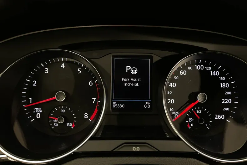 Volkswagen Passat din 2021 cu 85.830 km - oferta VOL169894 - foto 24