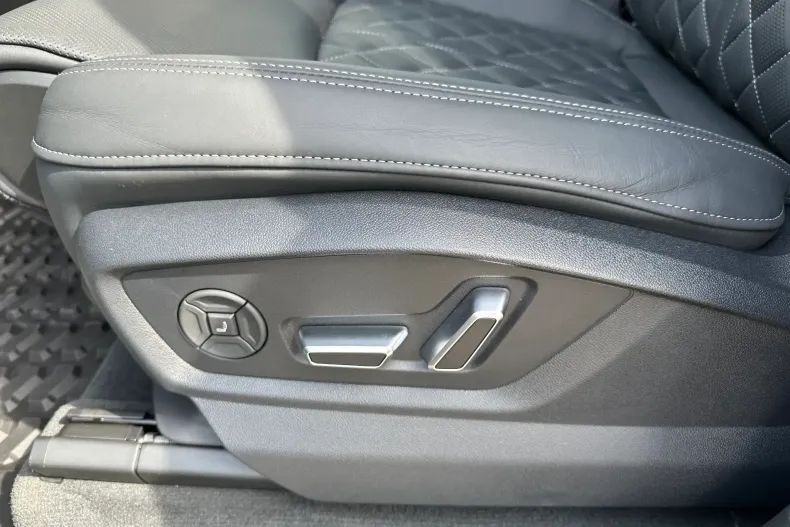 Audi Q7 din 2024 cu 5.000 km - oferta AUD169902 - foto 9