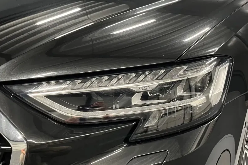 Audi A8 din 2023 cu 66.000 km - oferta AUD169922 - foto 3