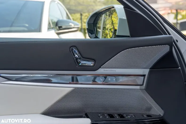 BMW Seria 7 din 2024 cu 16.200 km - oferta BMW169924 - foto 20
