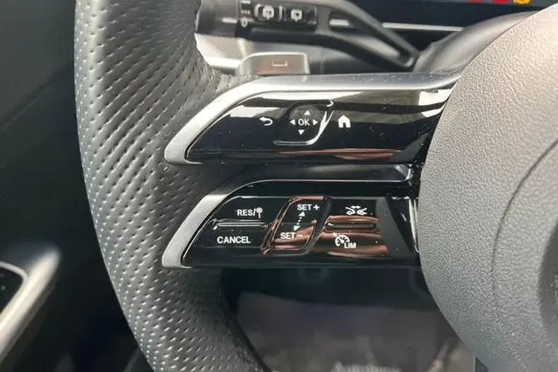 Mercedes-Benz GLC din 2023 cu 30.126 km - oferta MER169925 - foto 16