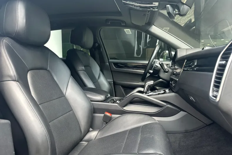 Porsche Cayenne din 2022 cu 53.900 km - oferta POR169930 - foto 13