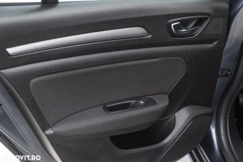 Renault Megane din 2022 cu 114.000 km - oferta REN169935 - foto 38