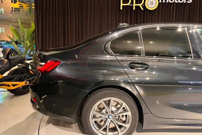 BMW Seria 3 din 2021 cu 58.900 km - oferta BMW169938 - foto 6