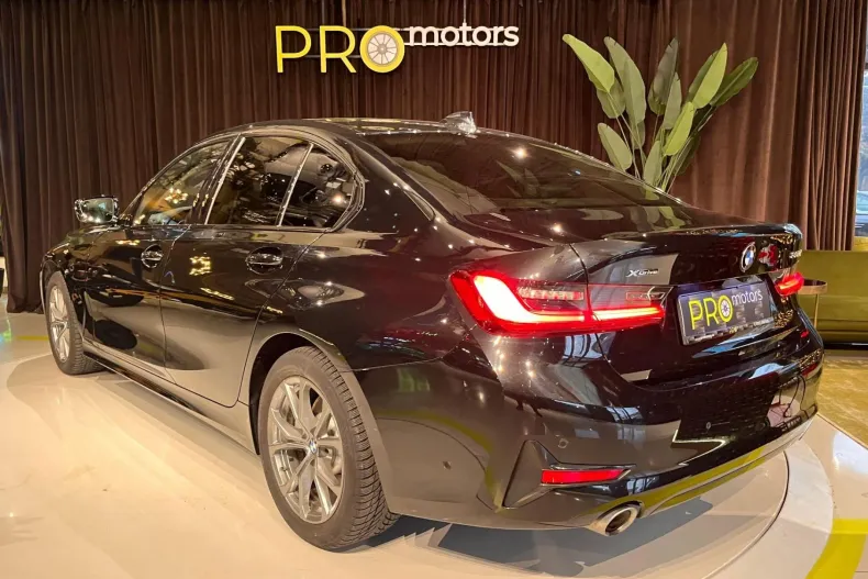 BMW Seria 3 din 2021 cu 58.900 km - oferta BMW169938 - foto 8