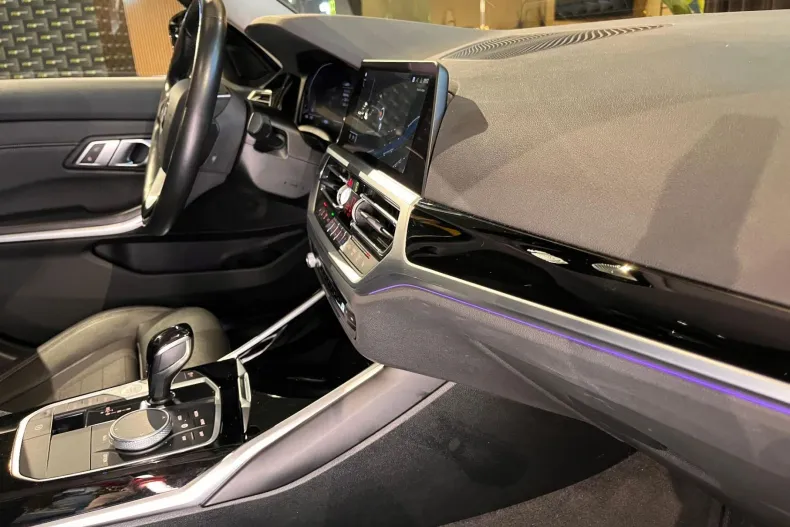 BMW Seria 3 din 2021 cu 58.900 km - oferta BMW169938 - foto 18